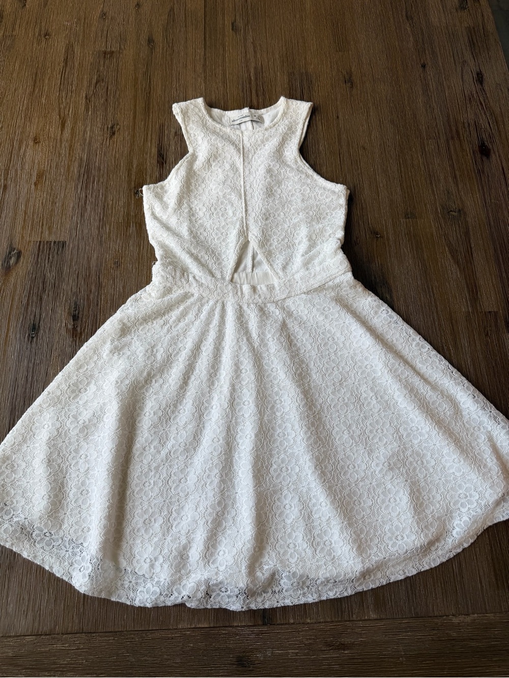 Abercrombie kids Lace Fit-and-Flare Lined Dress with Back Cut-Out size M (12)